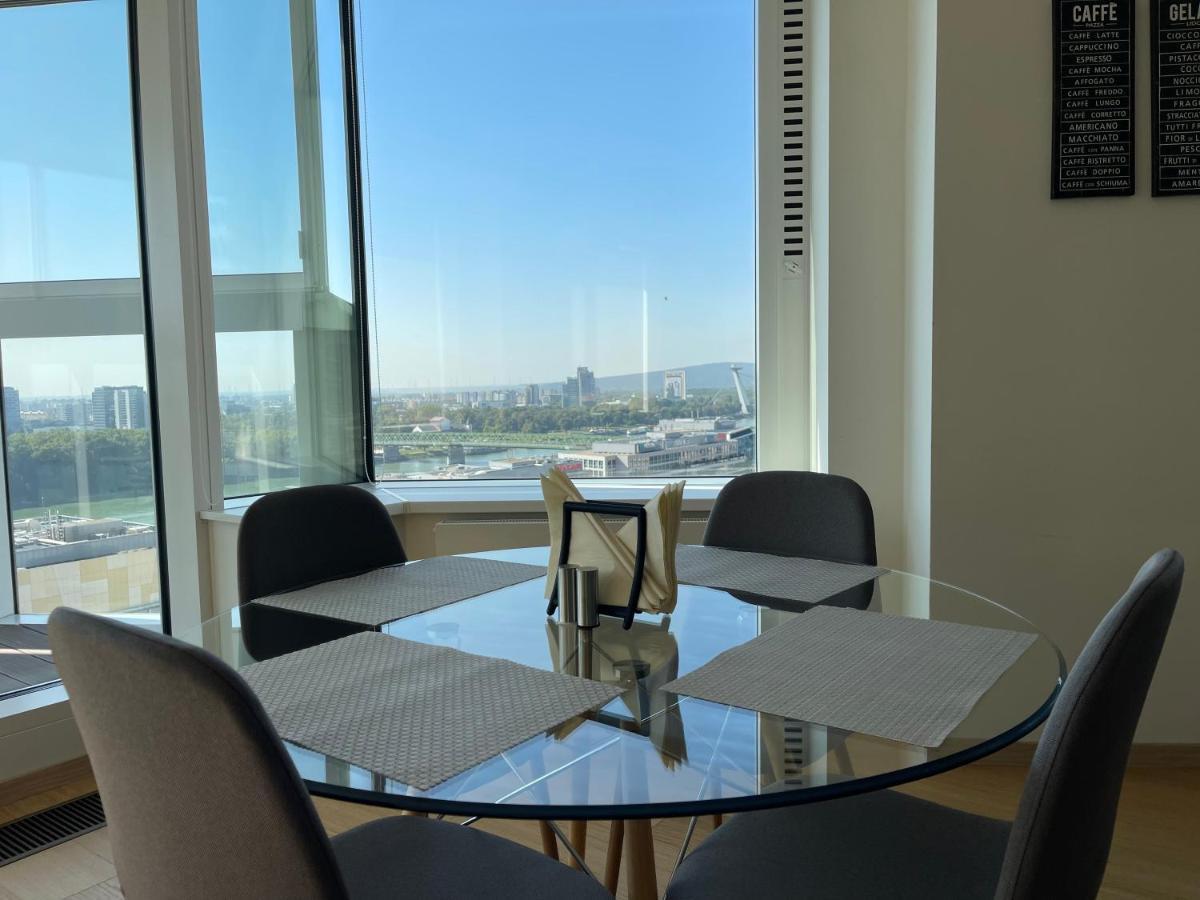 Sag Panorama Apartment 3 Rooms 19Th Floor Great View Free Parking Bratislava Exterior foto