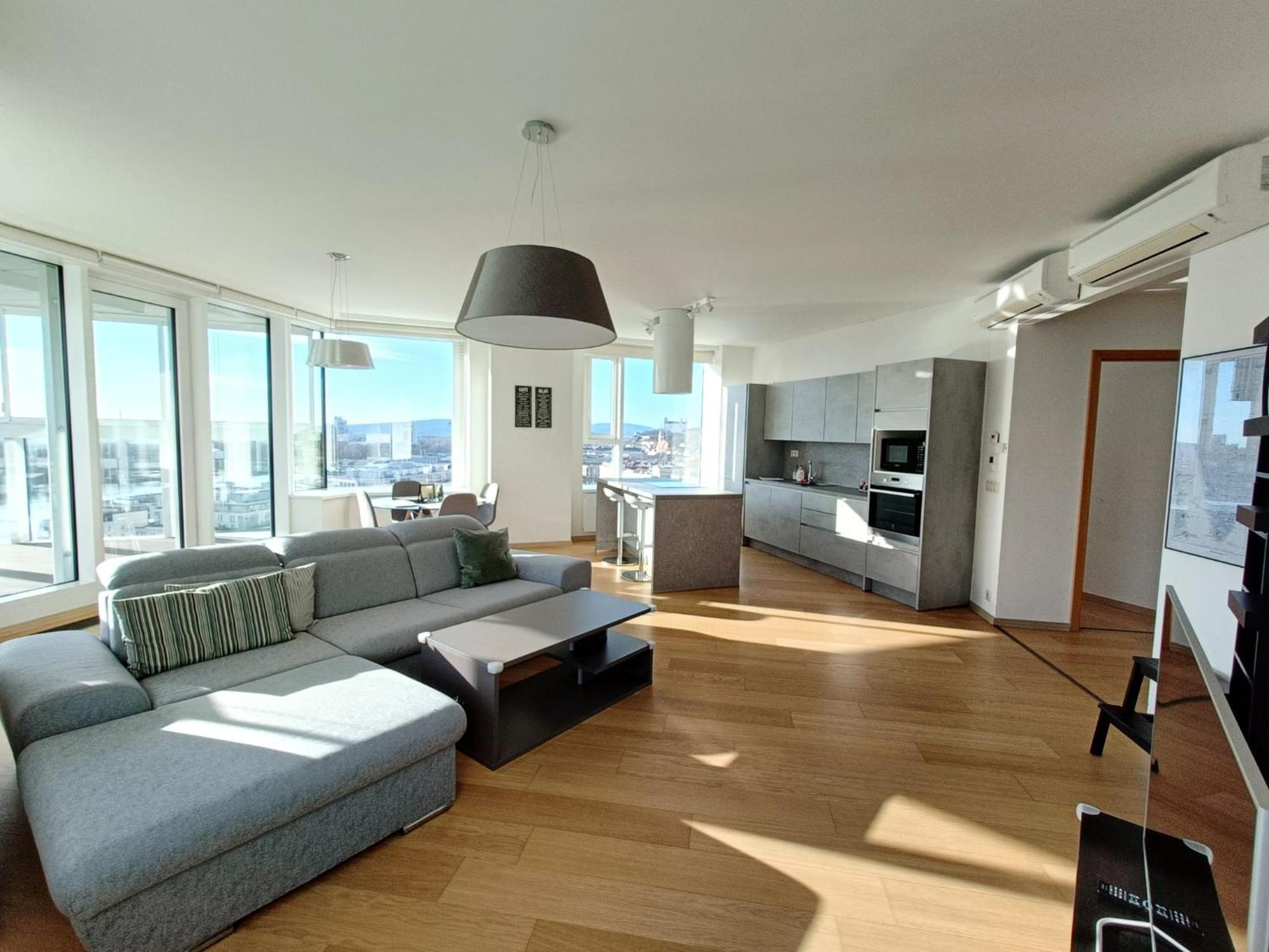 Sag Panorama Apartment 3 Rooms 19Th Floor Great View Free Parking Bratislava Exterior foto